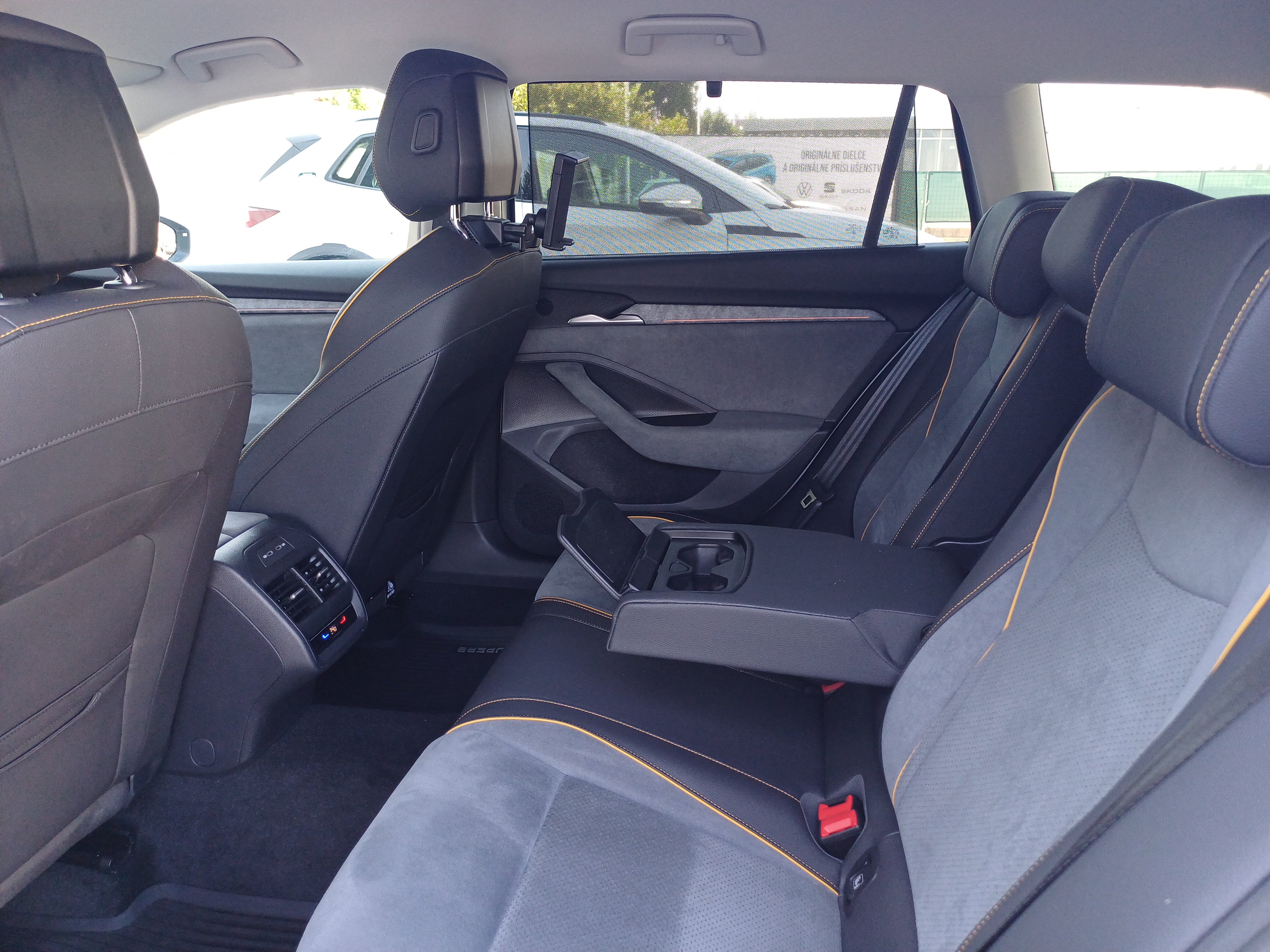 Škoda Superb Combi 2.0 TDI SCR Selection DSG 110kW