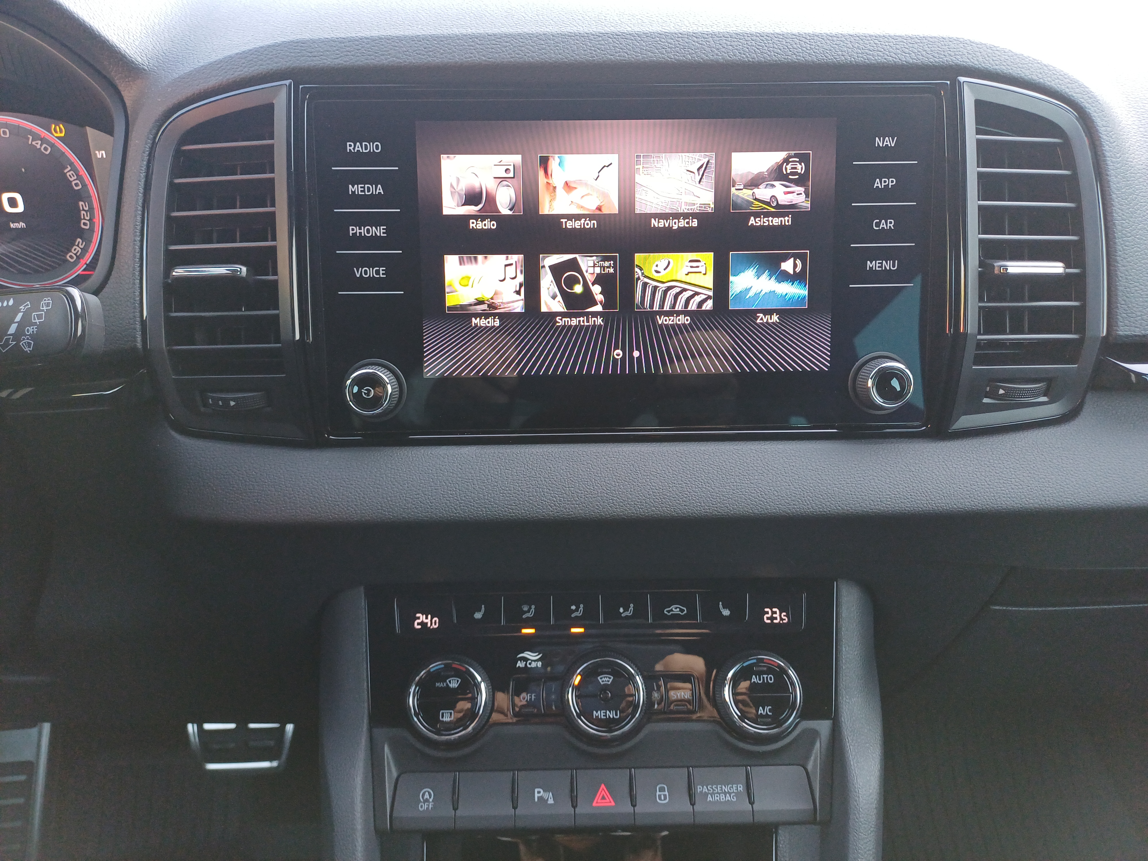 Škoda Karoq Sportline 2,0 TSI 140 kw 7-Gang automat. 4x4