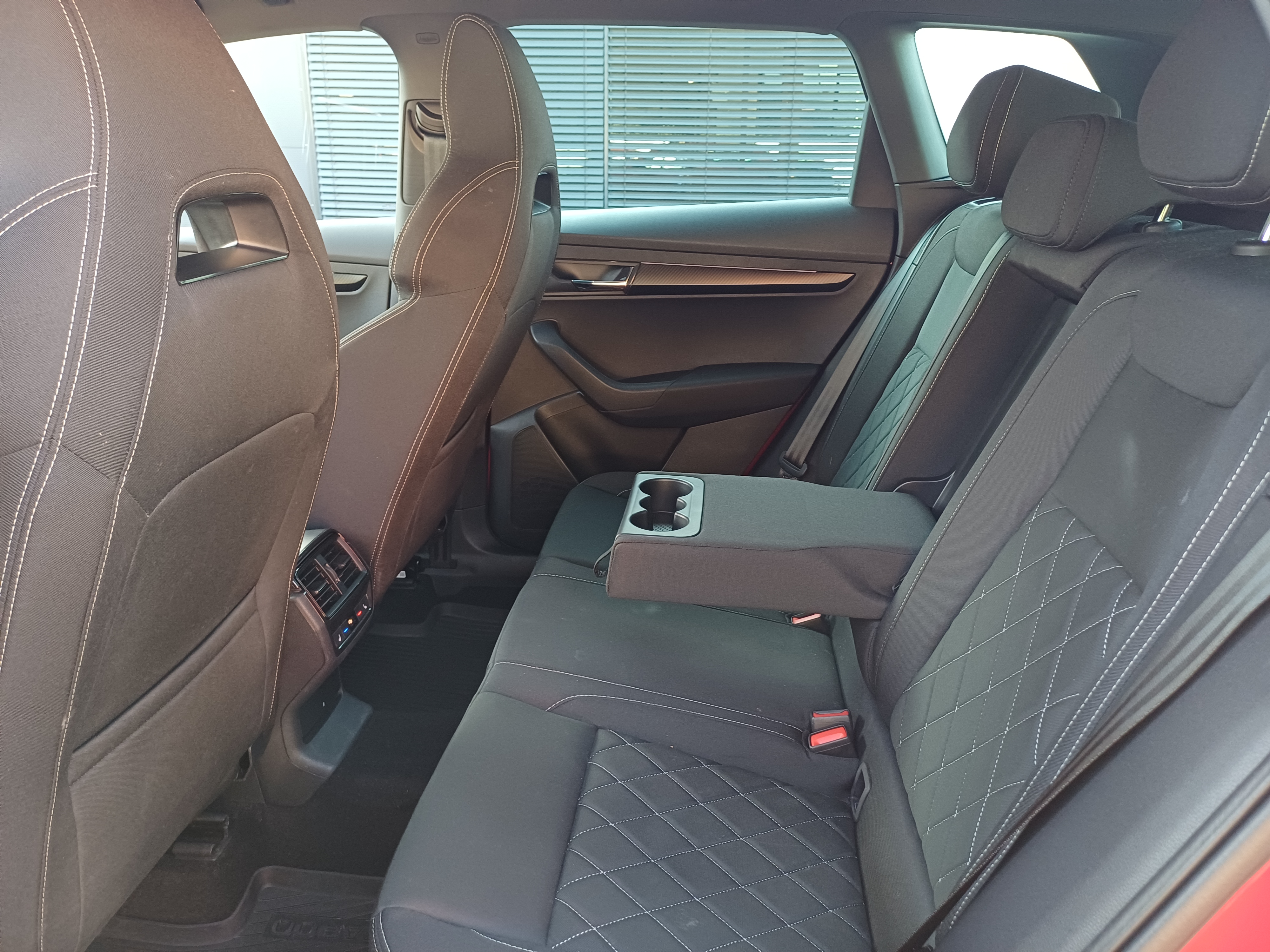 Škoda Karoq Sportline 2,0 TSI 140 kw 7-Gang automat. 4x4