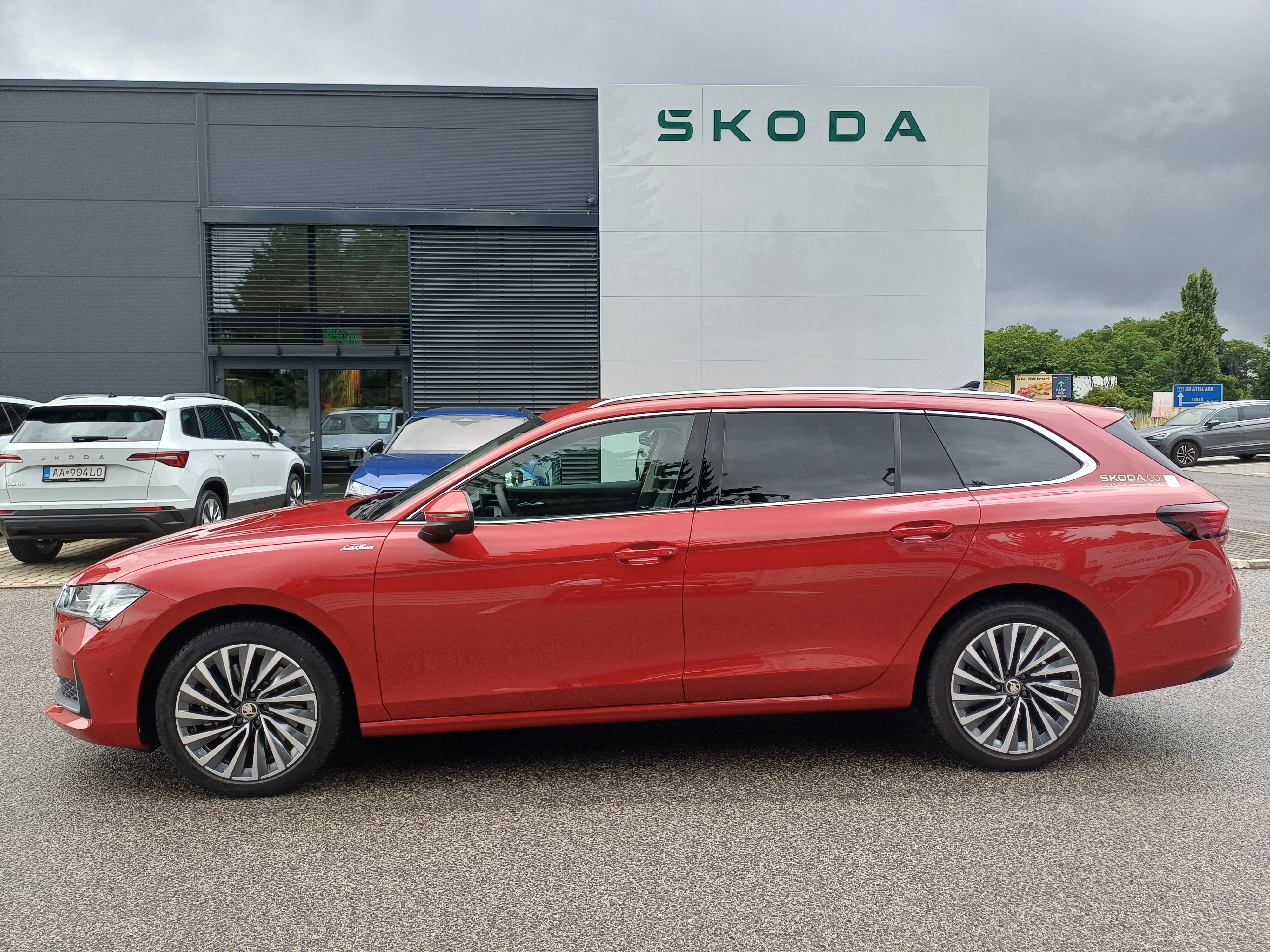 Škoda Superb Combi L K 2,0 TDI 142 kW 7-Gang automat. 4x4