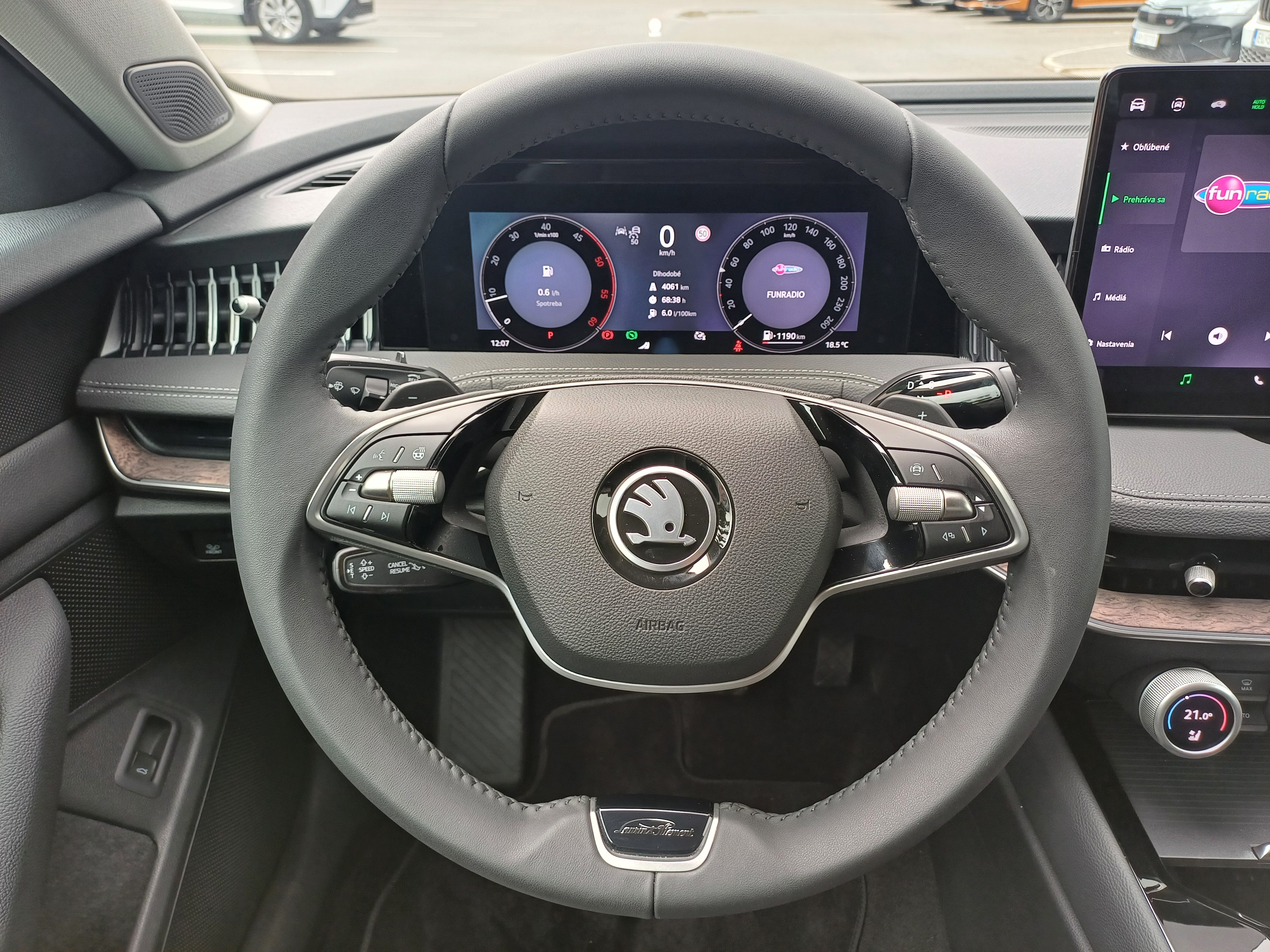 Škoda Superb Combi L K 2,0 TDI 142 kW 7-Gang automat. 4x4