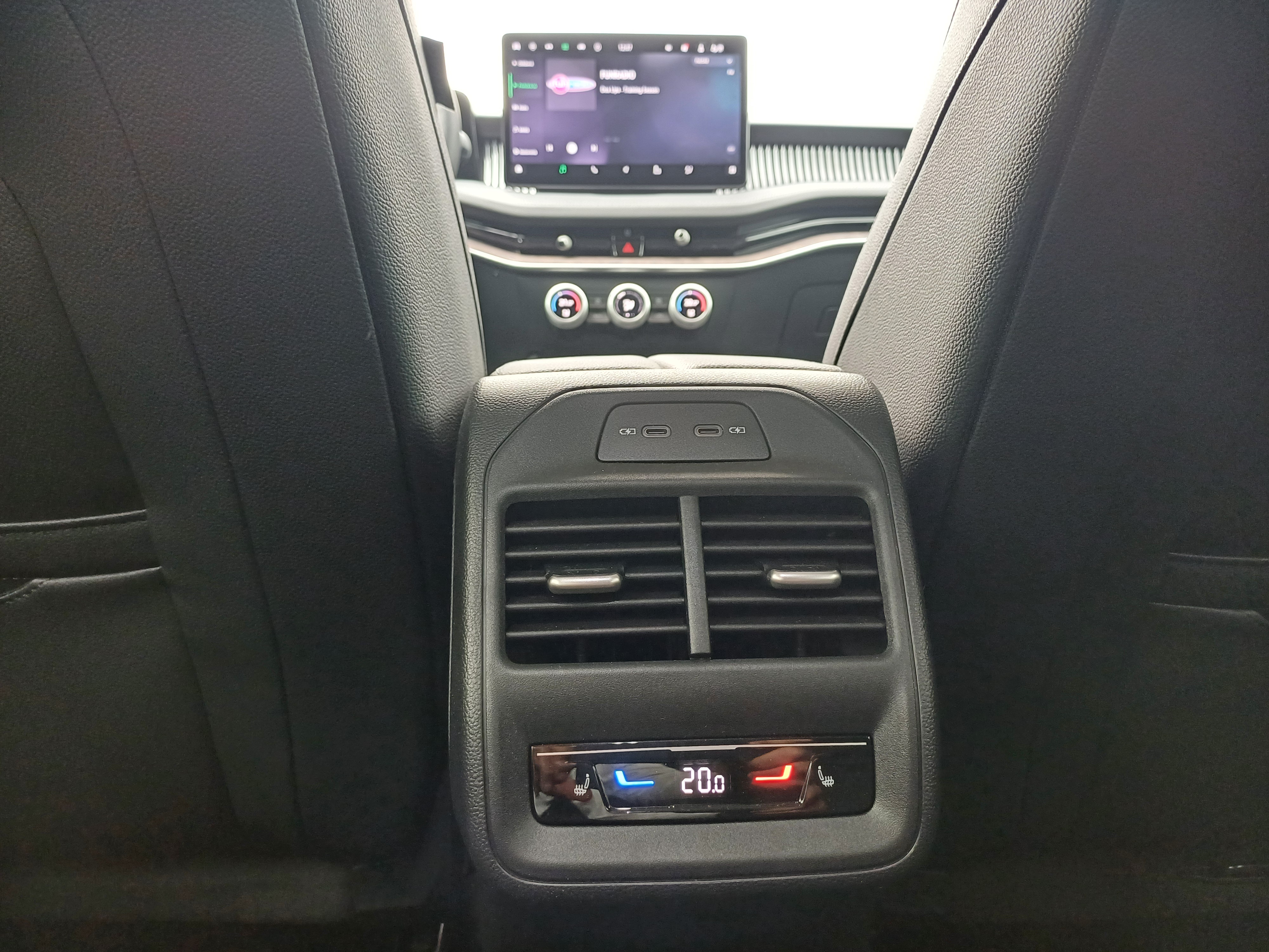 Škoda Superb Combi L K 2,0 TDI 142 kW 7-Gang automat. 4x4