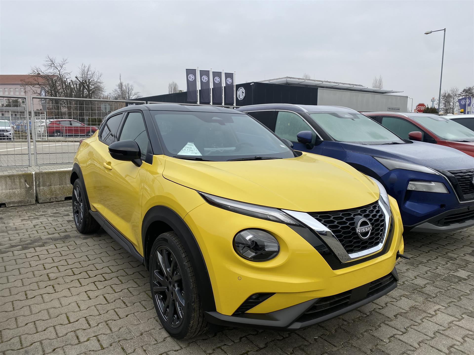 NISSAN JUKE [MY24] 1.0 DIG-T 114 7DCT N-CONNECTA + Two tone roof + Cold pack + 19"" alloy wheels